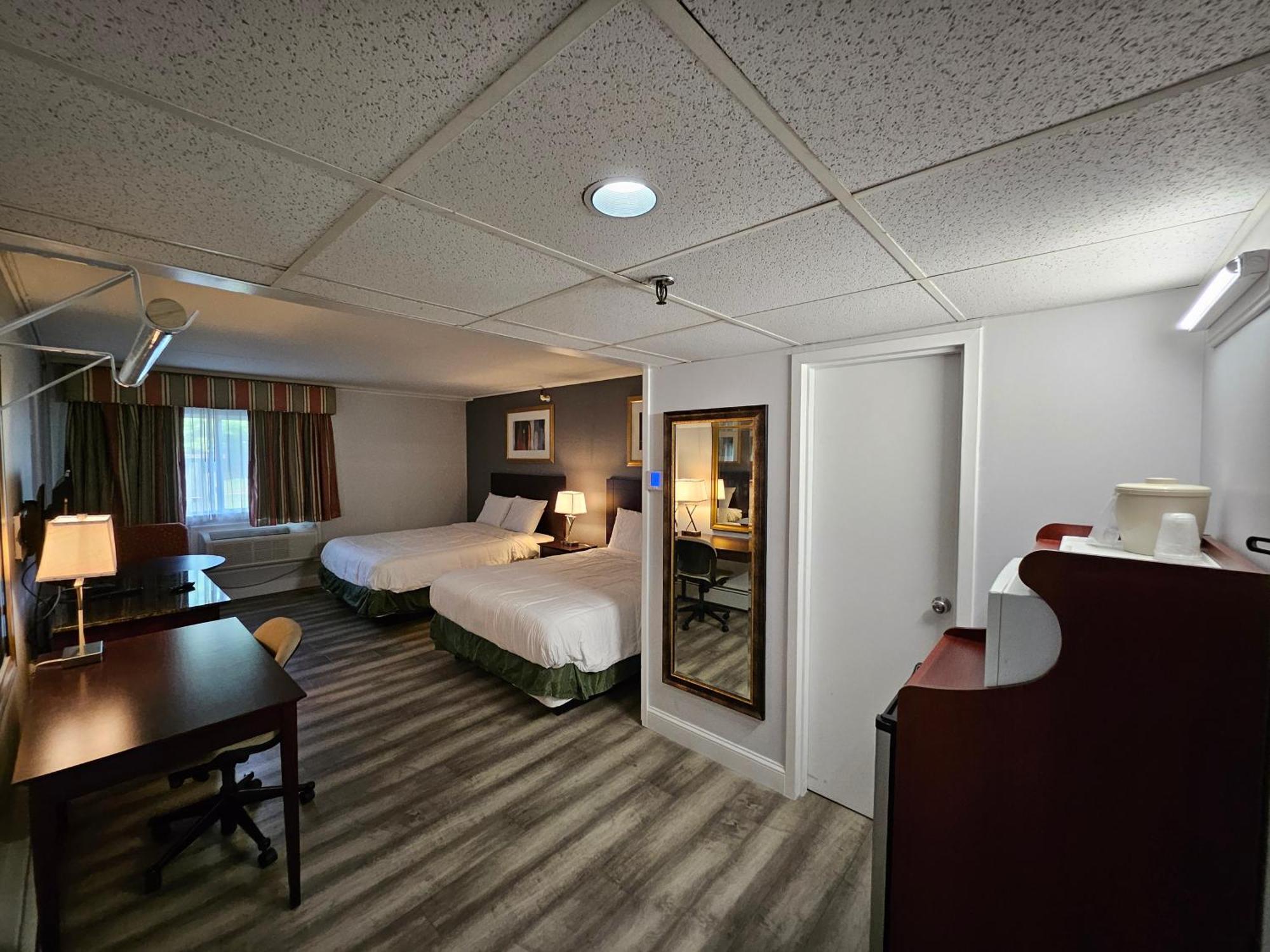 Center Street Value Inn 오번 외부 사진
